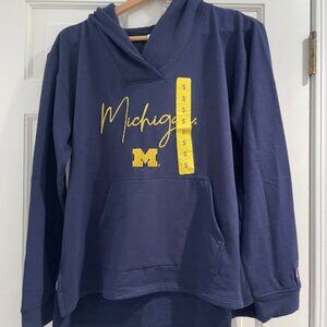 Cozy U Michigan Hoodie w/ Pouch - New